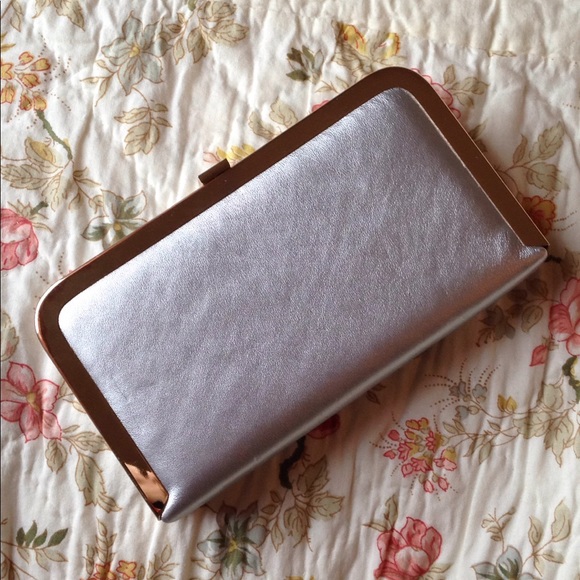 Street Level Handbags - Street Level Silver Clutch Handbag